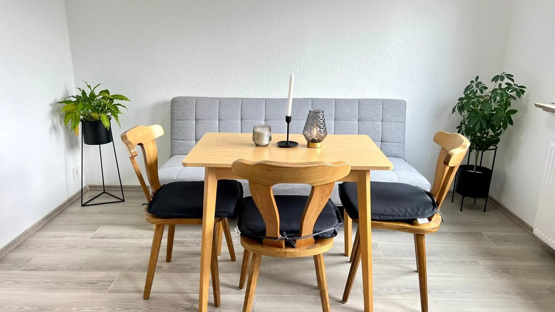 Comfy Apartment Mit Garten In Koeln